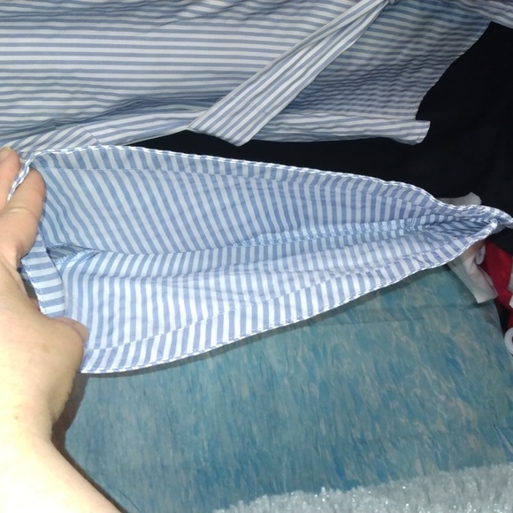 Guess women's long sleeve blouse Sz xsmall - Picture 10 of 17